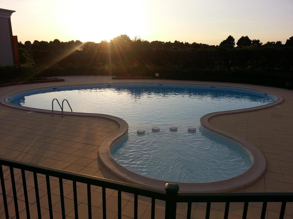 Maison Proche Golf Plage Et Piscine A بورنيك المظهر الخارجي الصورة